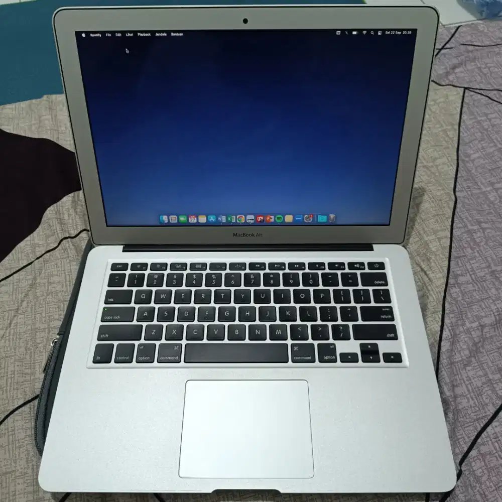 macbook air 2015 4/128