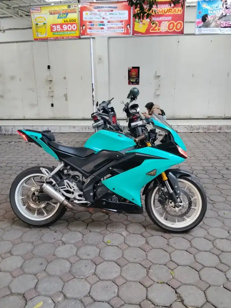 Yamaha R15 2020