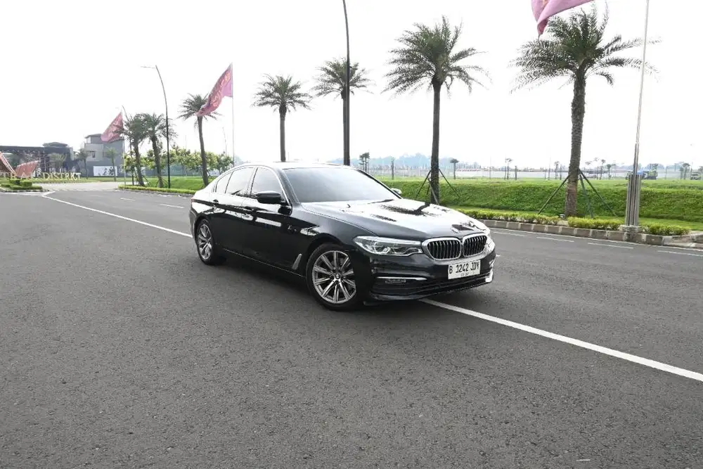 (TDP4jtan) BMW G30 520i Luxury Line 2020