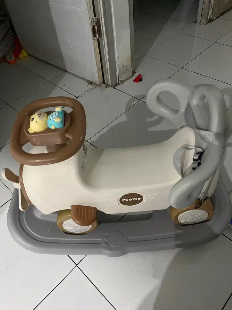 Toys Exotic 3in1 Ride on Car with music and handle