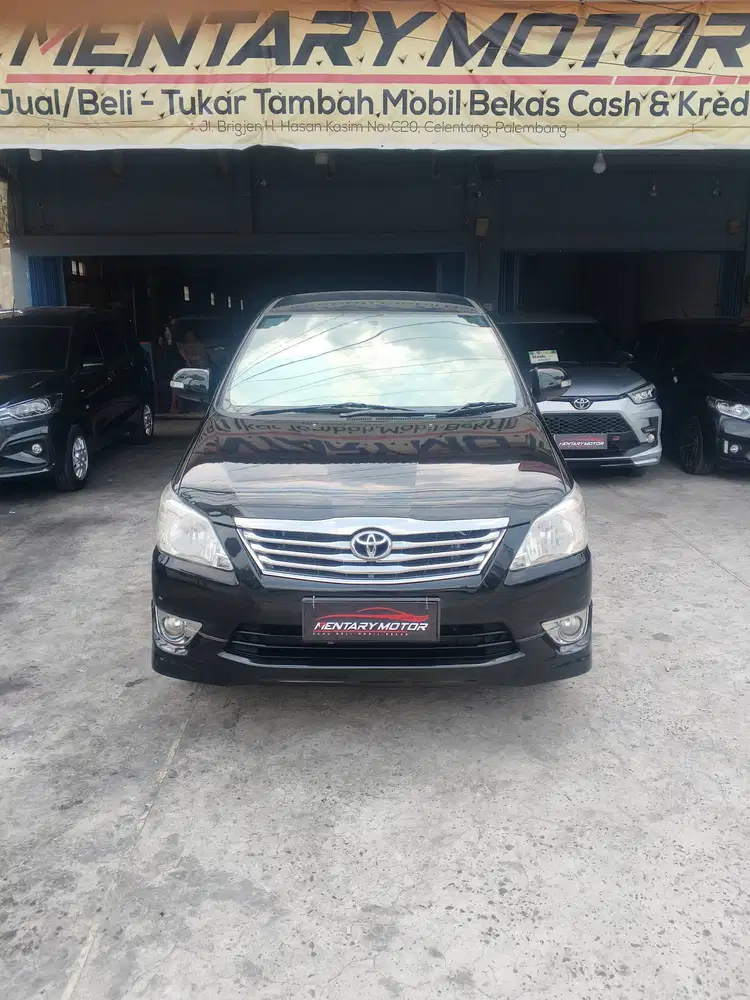 Toyota Grand Innova 2.0 V Luxury Manual Tahun 2013 Hitam Metalik Kece