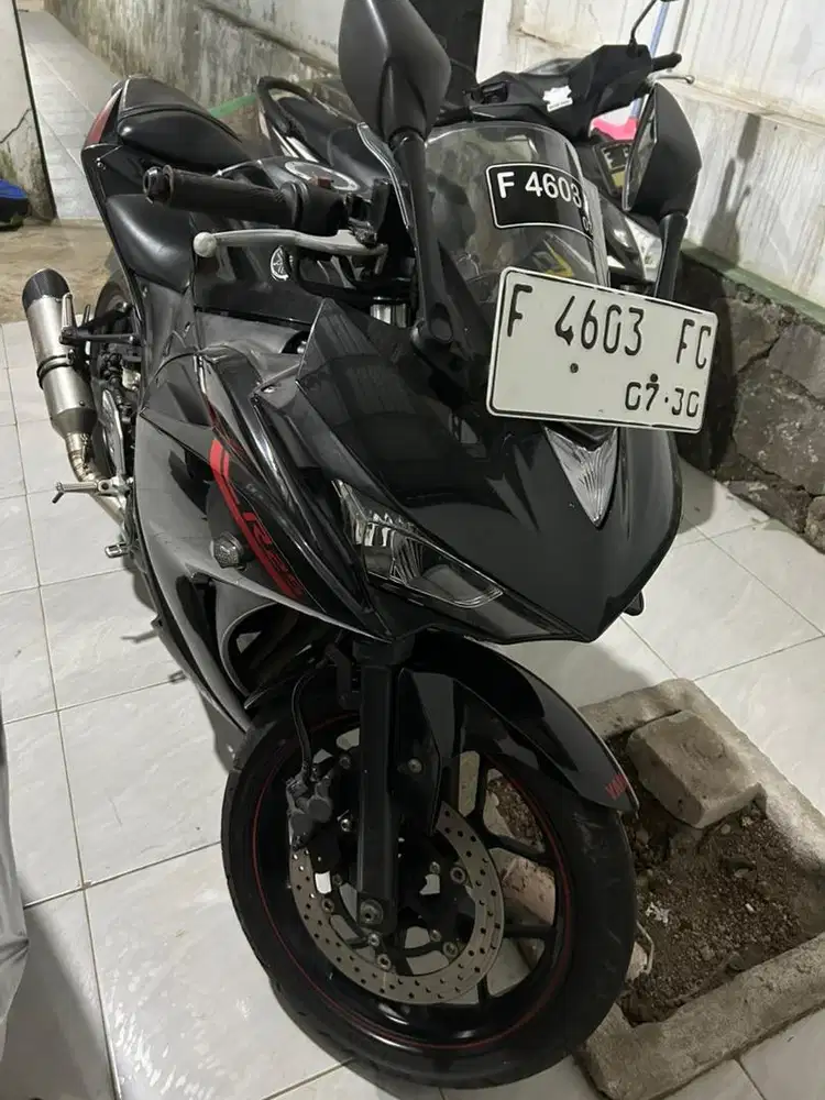 DI JUAL YAMAHA R25