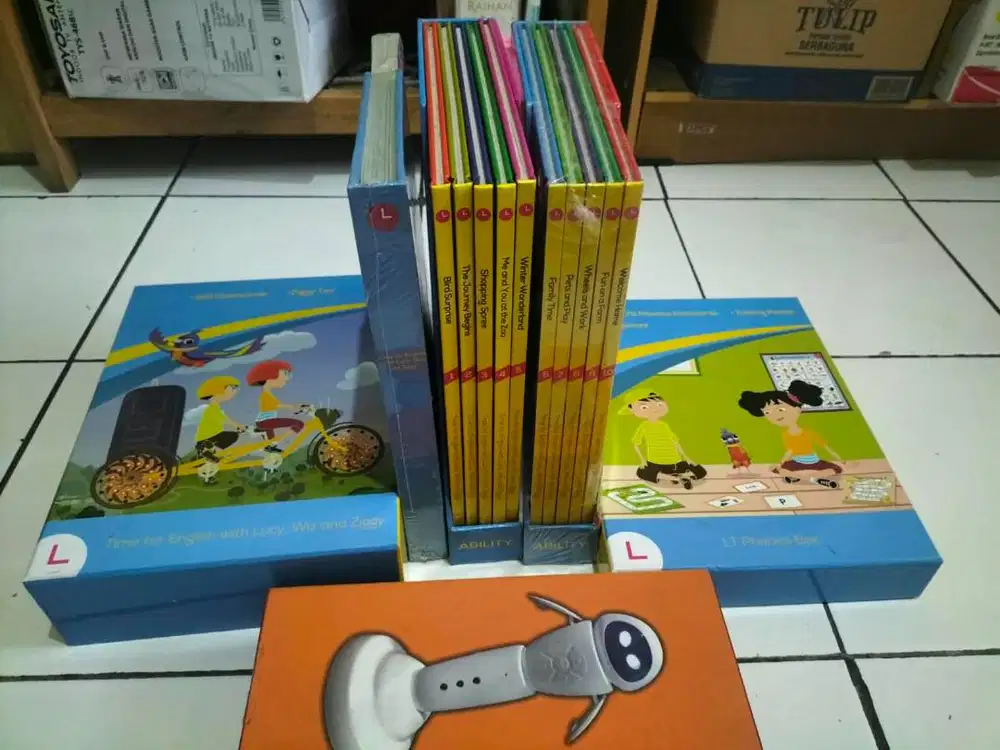Buku Time for English with Luzy,Wiz and Ziggy