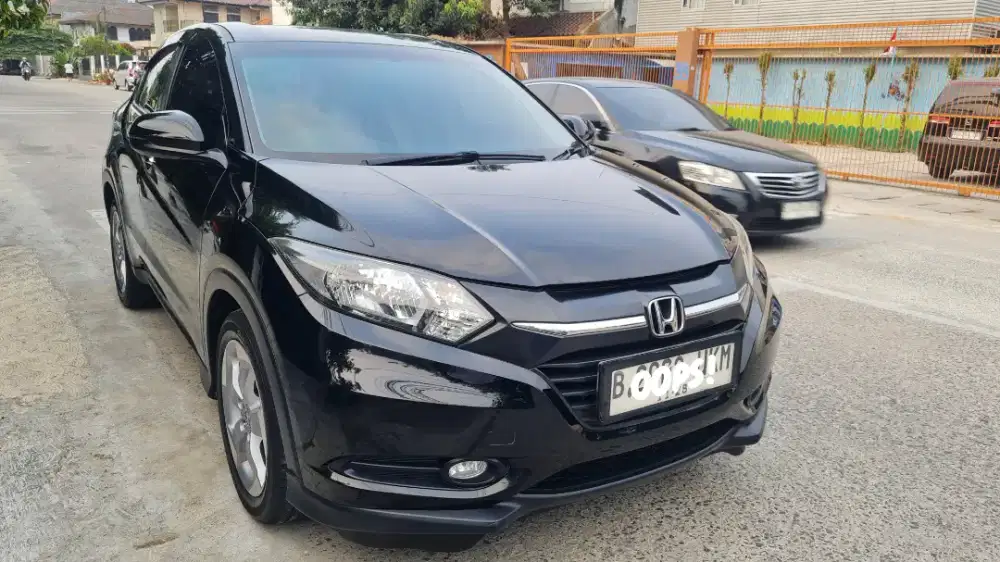 Honda HRV 1.5 E Cvt Th.2018 Hitam Gress