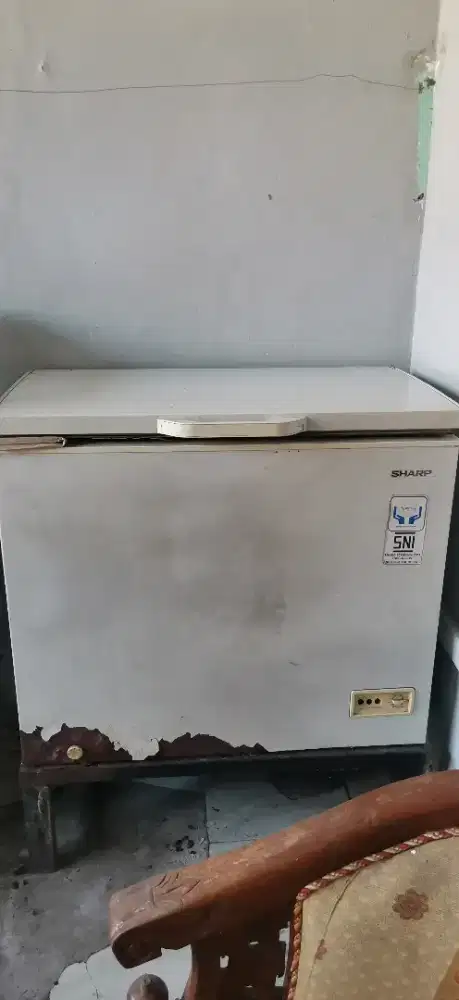 Freezer box sharp 190 liter
