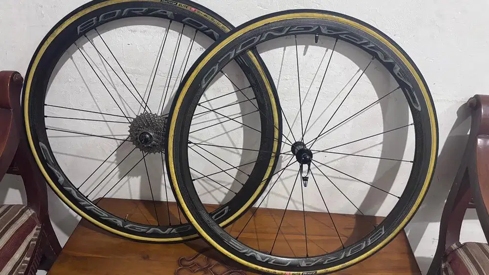 WS Bora One 35 Campagnolo + challenge elite pro