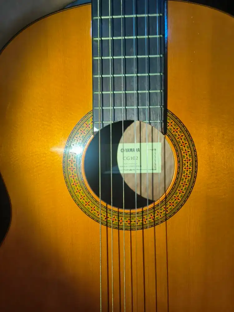 Gitar Yamaha CG102