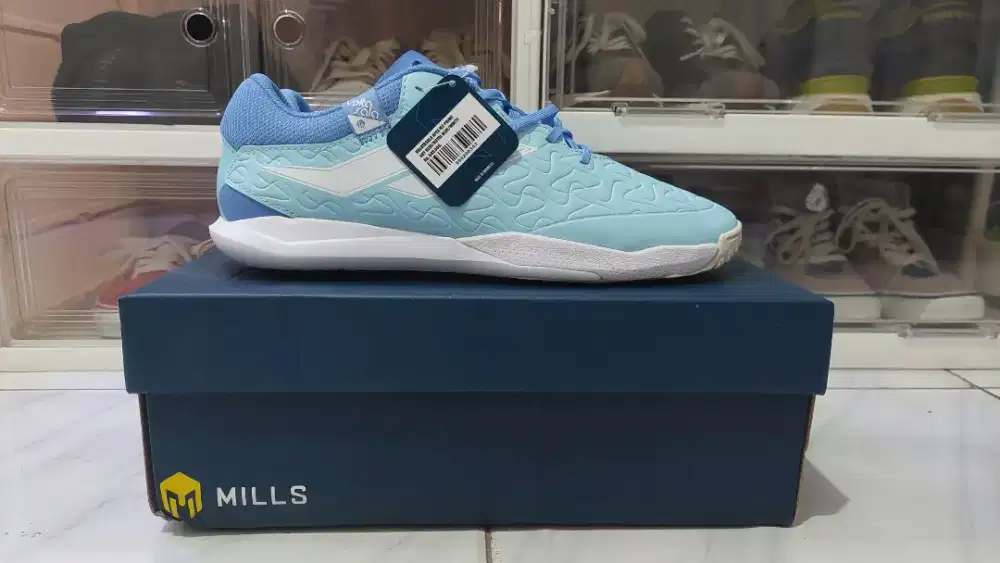 Sepatu futsal Mills voltasala apex m2 prime