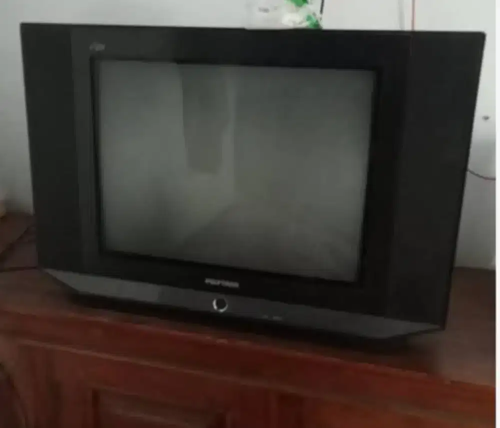 TV Polytron u slim 21in