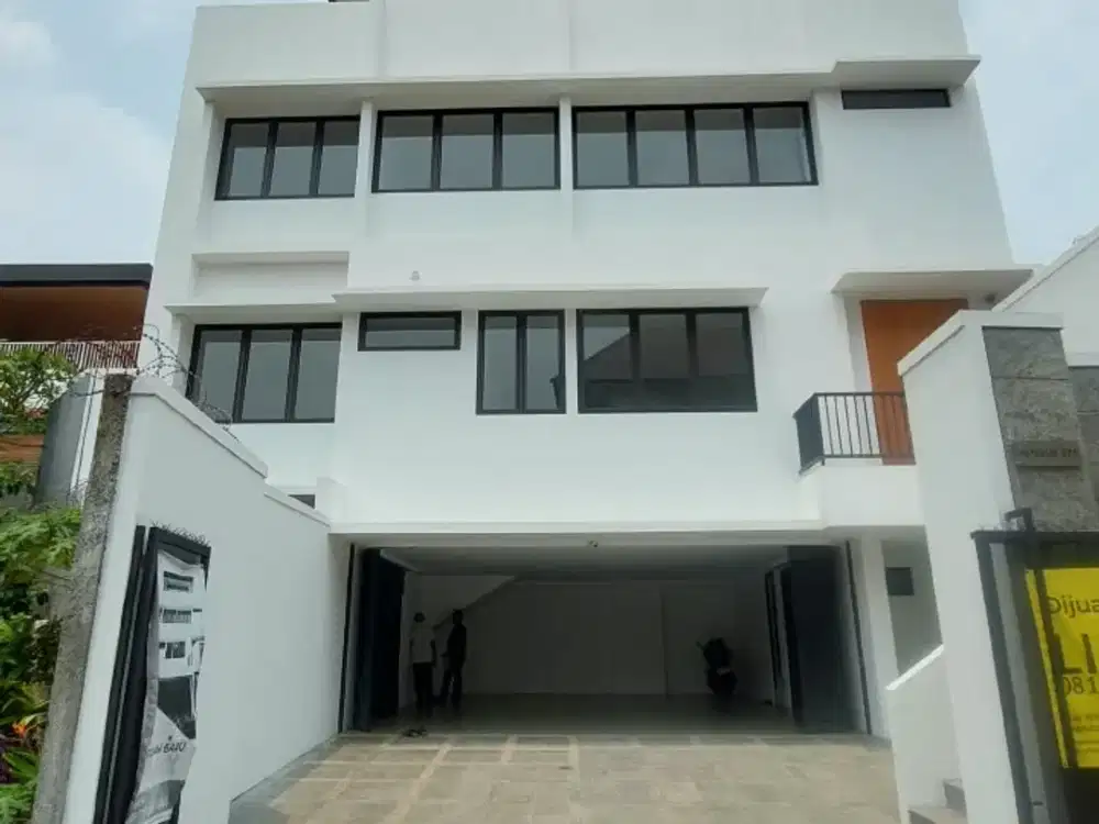 RUMAH  KANTOR 4 LANTAI ADA KOLAM RENANG DI BANGKA JAKARTA SELATAN