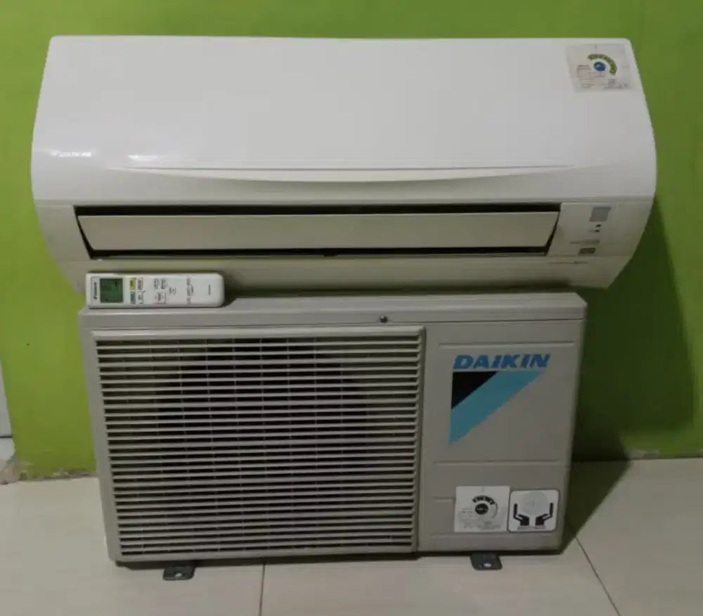 AC Daikin 1/2 PK Thailand like new jual incloud pasang