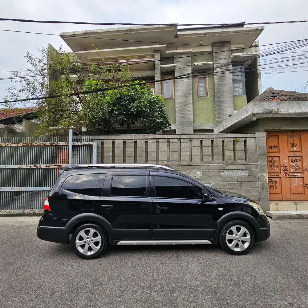 Nissan Grand livina 2014 Bensin