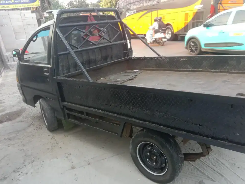 Mobkl bak Rp.18.000.000 surat² lengkap. Mobil siap jalan.