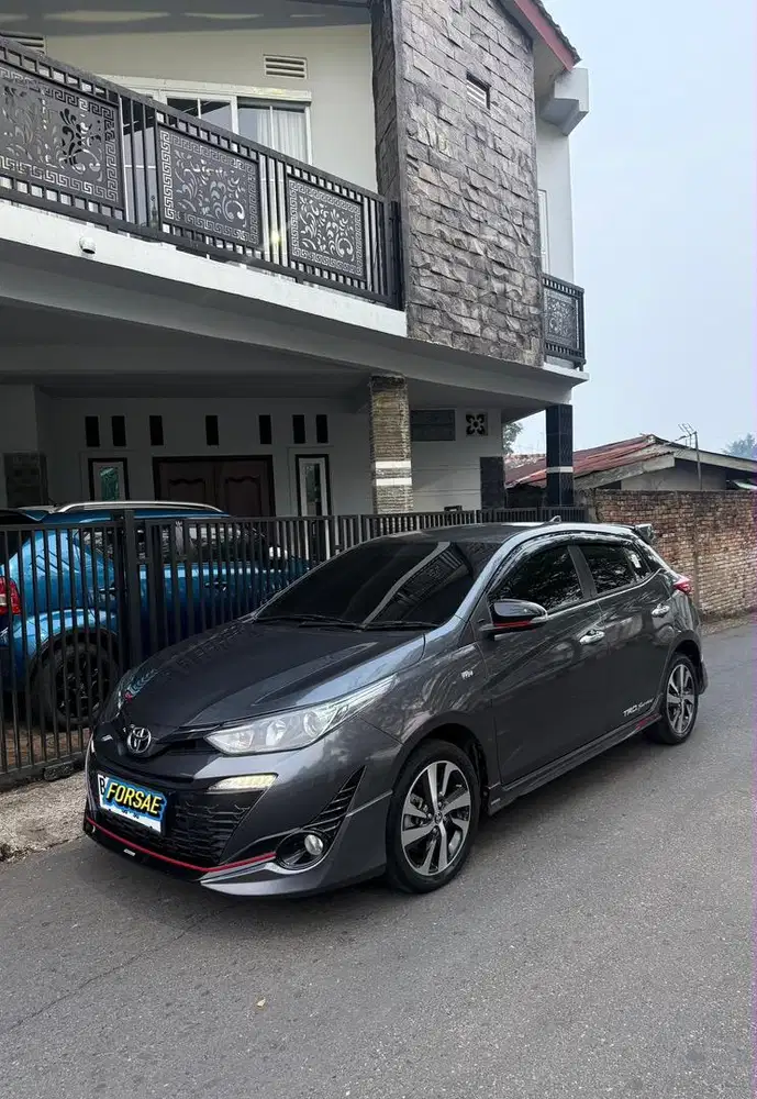 Mobil toyota yaris