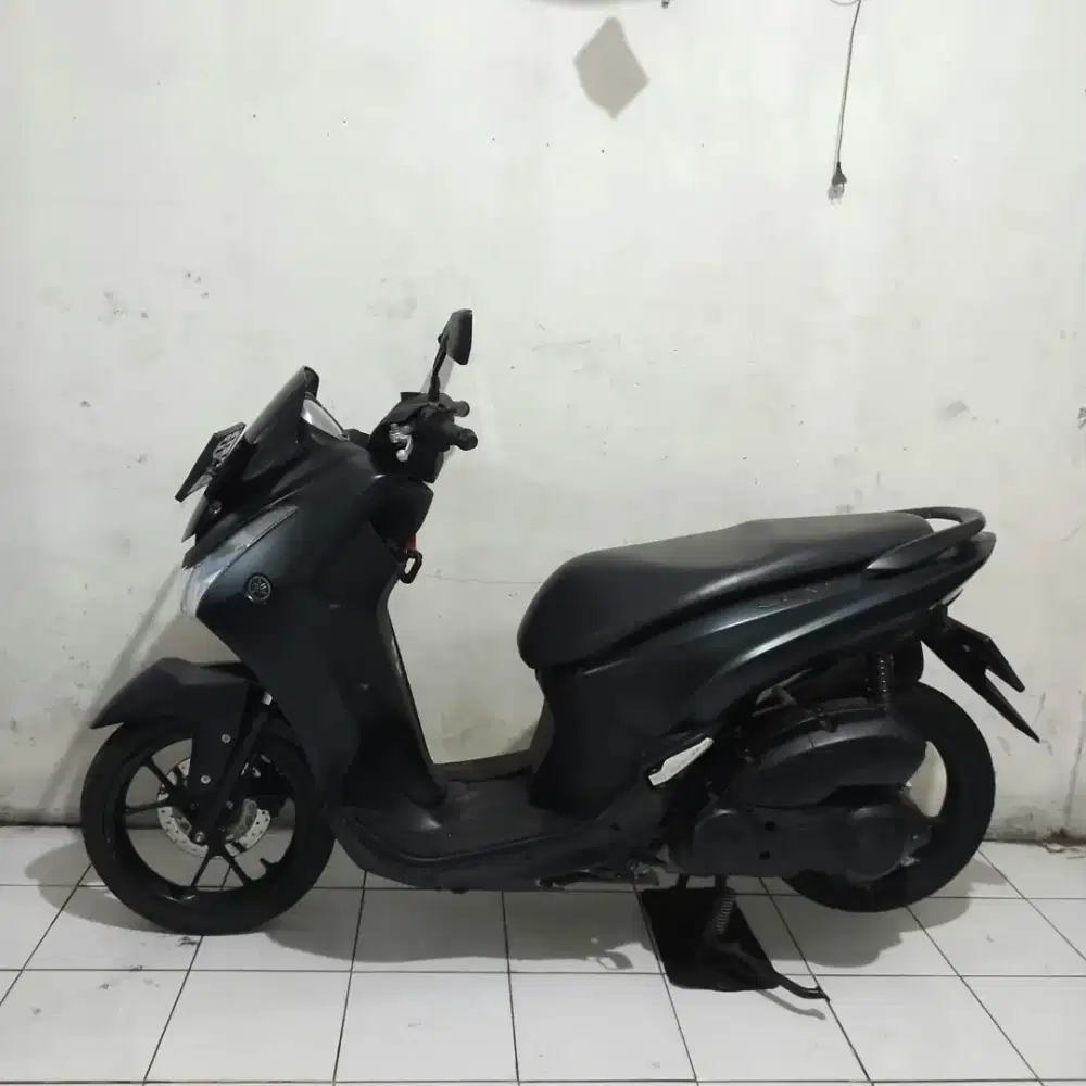 Yamaha LEXI Non ABS 2023 Orisinil Mesin Aluss Lengkap Bagus