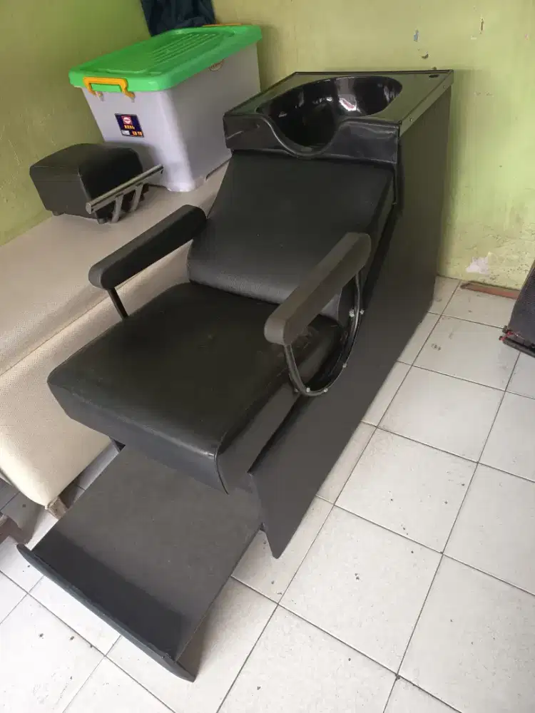 Bangku keramas bekas spt baru