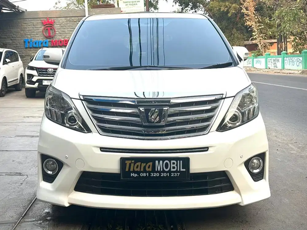 Toyota Alphard 2.4 S Automatic Pemakaian Th 2013