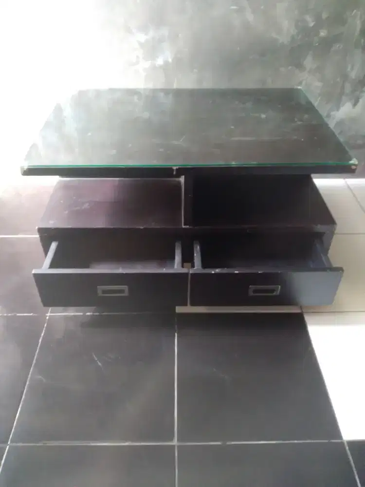 coffe table full storage