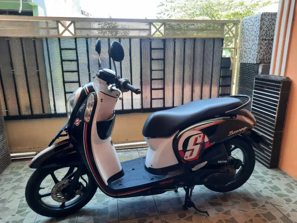 Honda Scoopy 2015