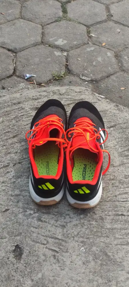 Sepatu futsal adidas predator