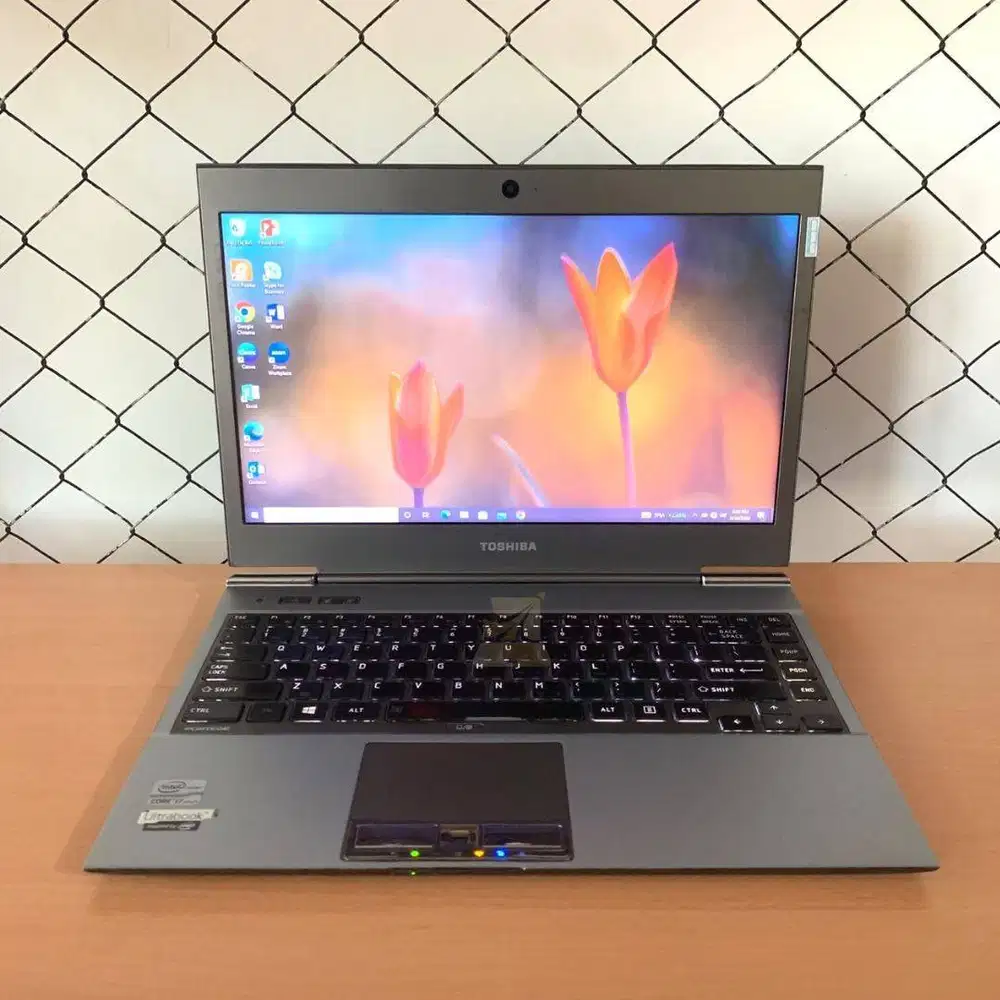 Toshiba Portégé Z930 / i7-3687U / RAM 8GB / mSATA 128GB / W10