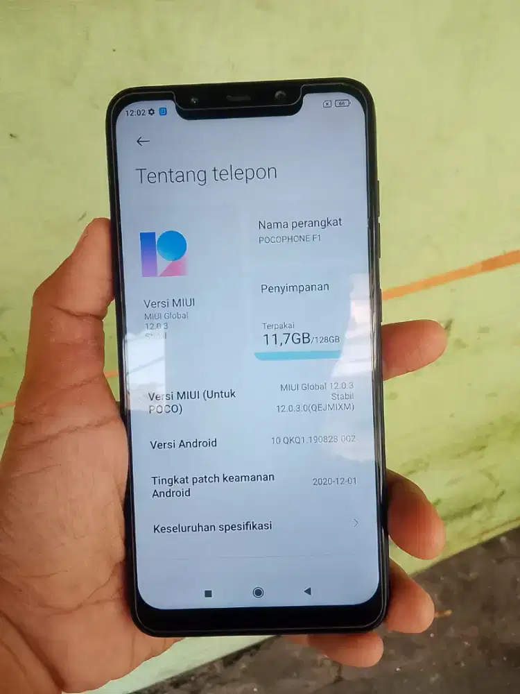 Poco F1 6/128gb