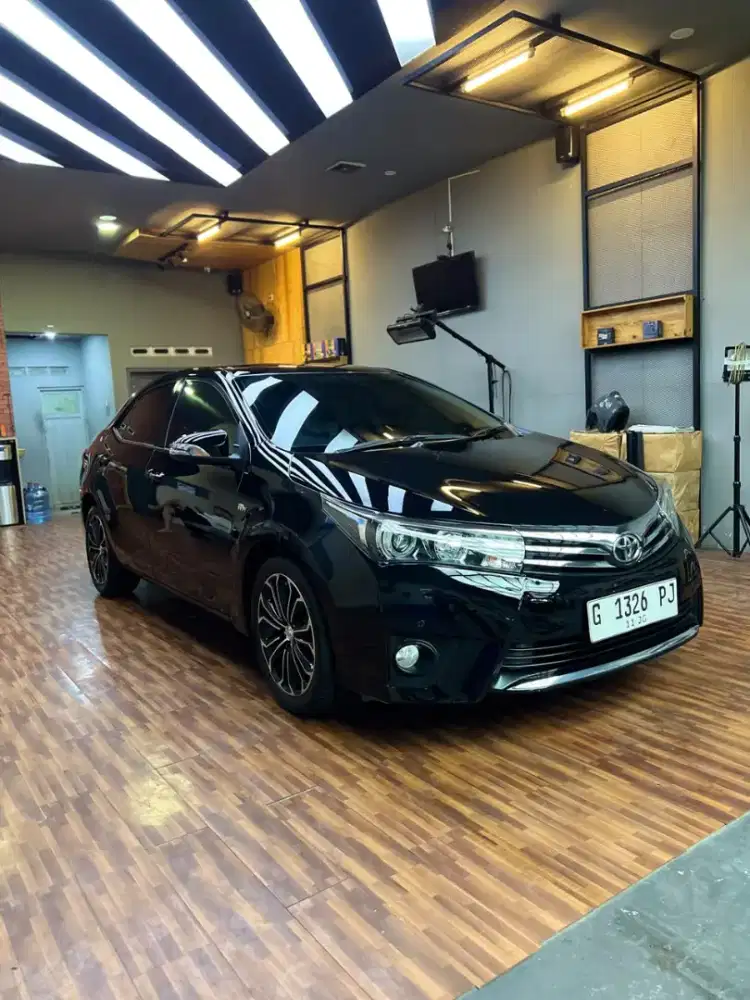 Jual Altis 1.8 V AT 2014 low km atas nama sendiri