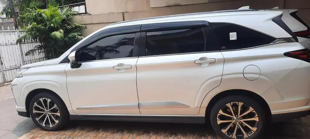 Toyota Veloz Q CVT 2022 White Pearl