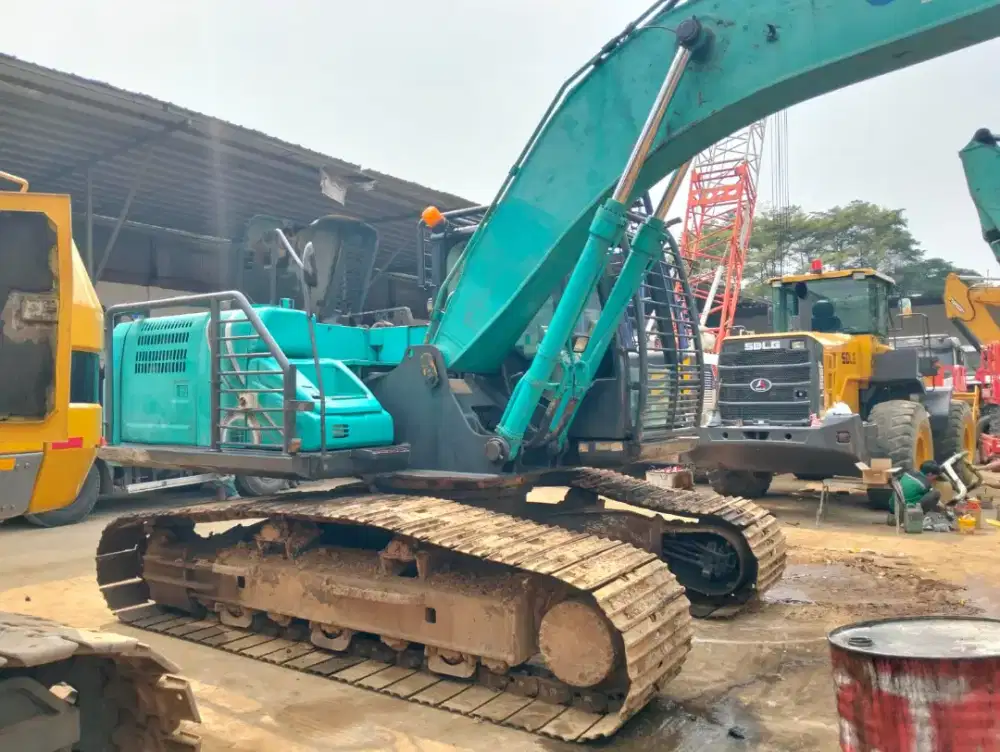 Kobelco SK200-10 (2017)