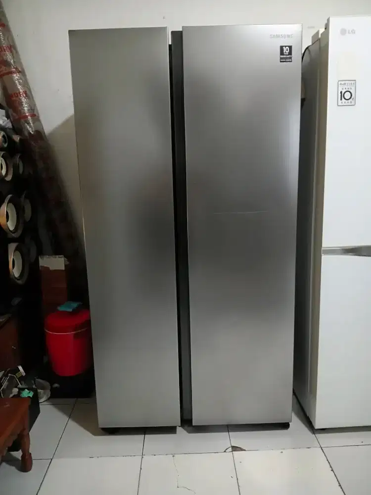 Dijual kulkas side by side samsung
