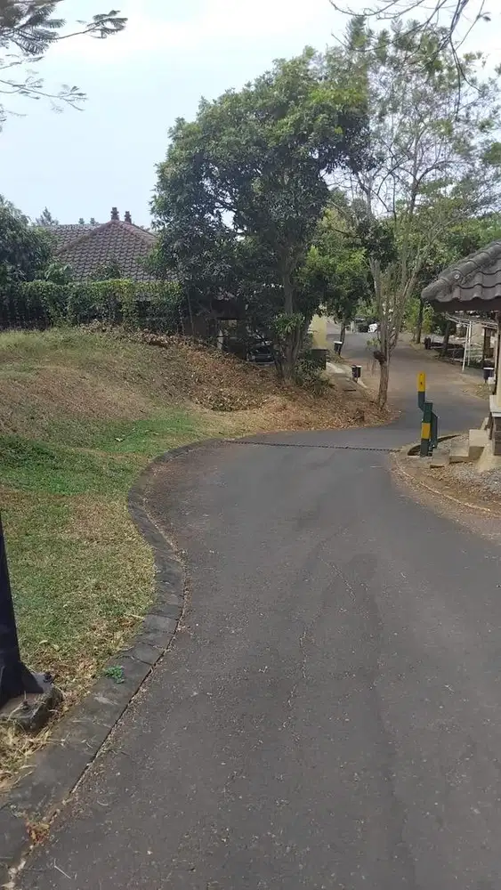 rumah villa hadap selatan hook