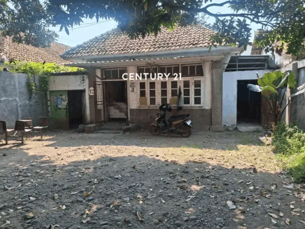 Rumah Siap Huni Dengan Lahan Luas Di Tegal Timur