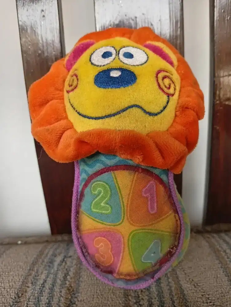 Boneka phone warna warni