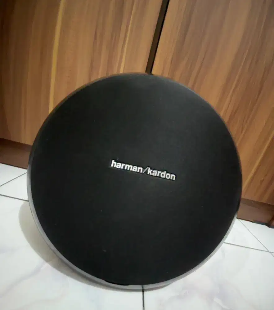 Speaker harman kardon not JBL