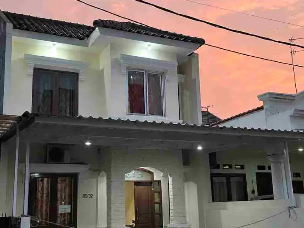Dijual rumah murah rapi siap huni 2 lantai di lokasi premium Citra Gran Cibubur