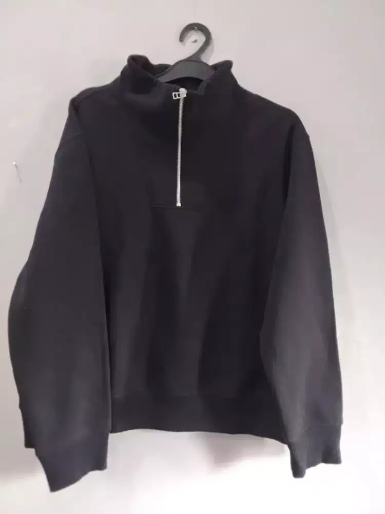 H&M regular fit zip top sweatshirt black