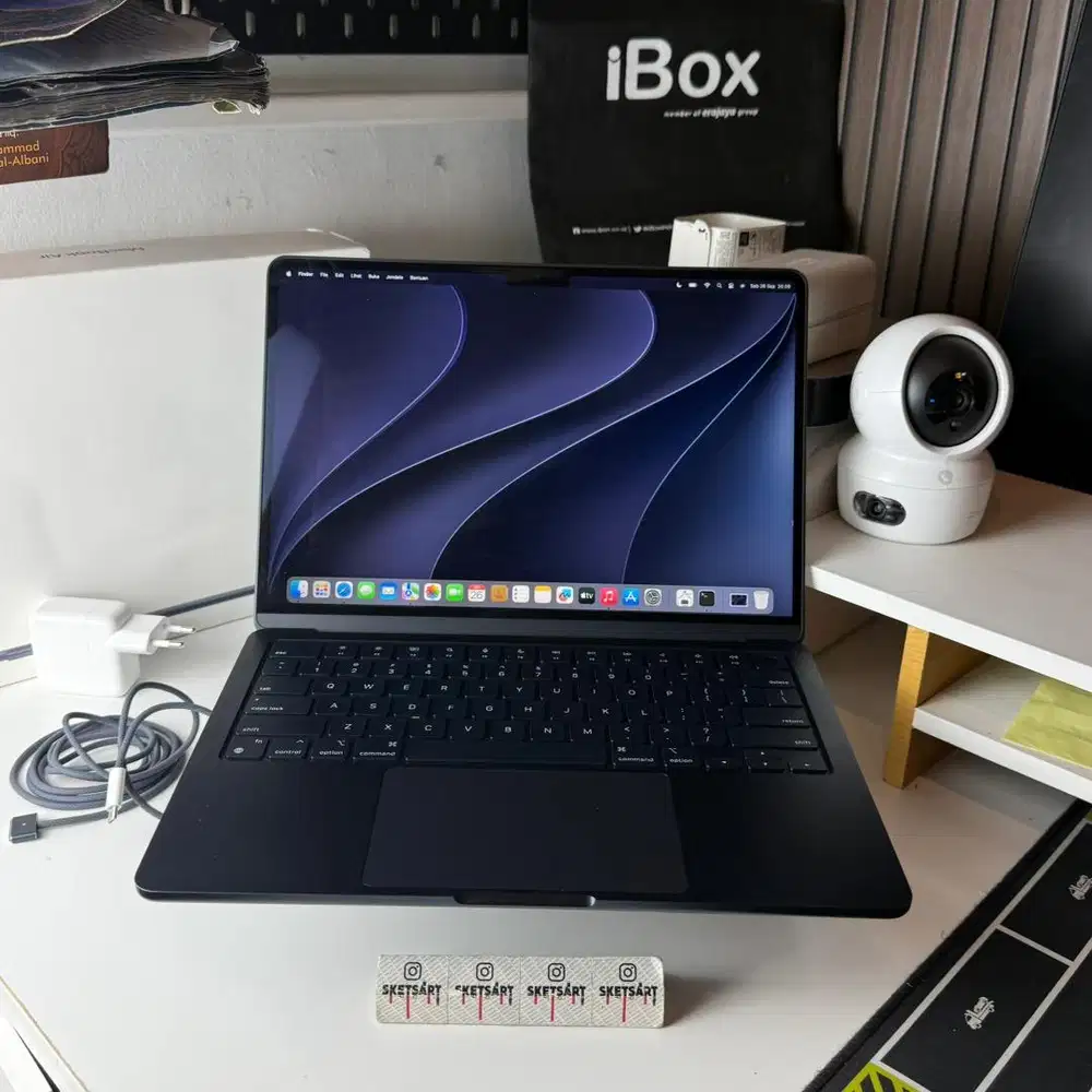 MacBook Air M2 16/256gb Midnight iBox Battery Health 100%