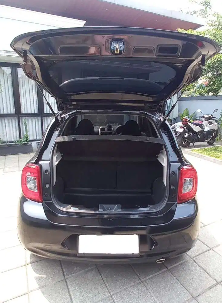 Nissan March 2015 Bensin