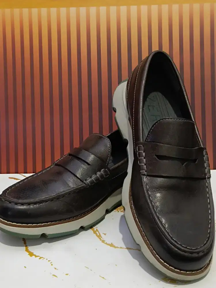 COLE HAAN ZEROGRAND 40