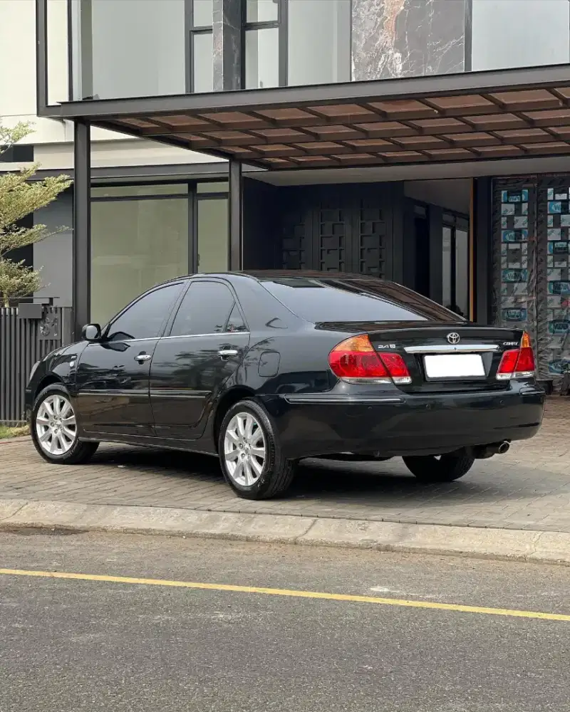 Toyota Camry 2.4G VVT-I Limited Tgn 1