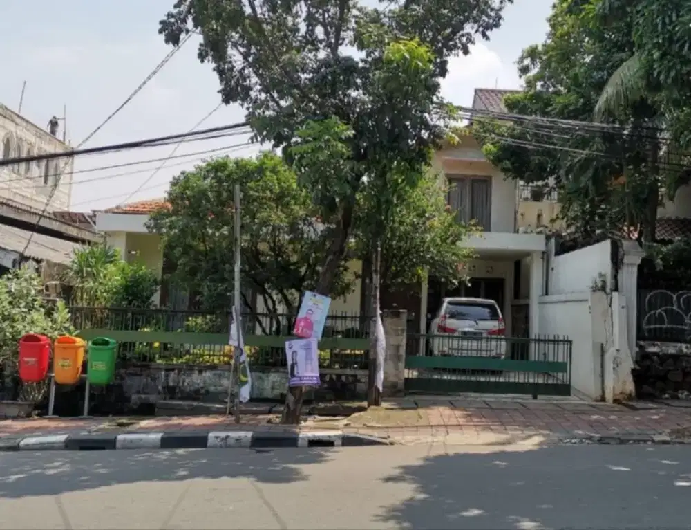 Rumah Luas 365 di Durentiga Raya Jaksel - SHM, 6 kamar