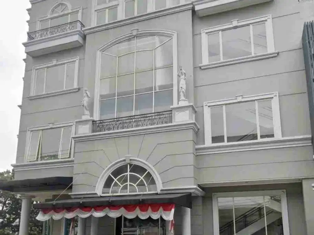 Disewakan Gedung Lt 2 Senopati Kebayoran Baru
