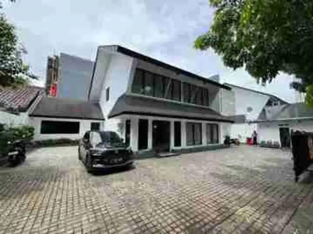 Disewakan Gedung 2lt Pakubuwono Senopati Kebayoran Baru