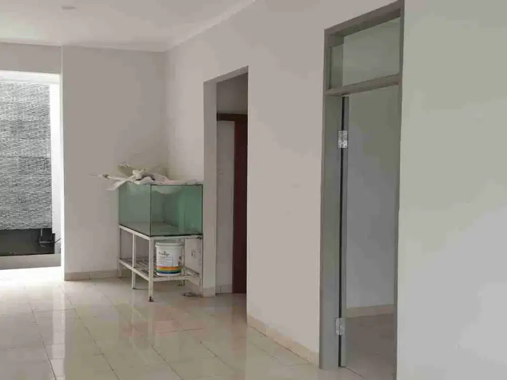 siap pindahan rumah bagus di taman Kopo indah 1
