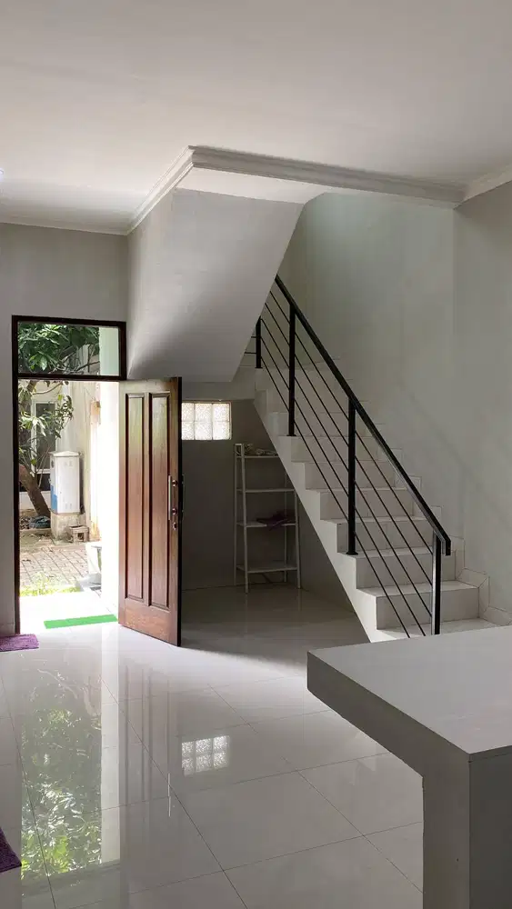 Disewakan Rumah Asri multiple akses dekat pusat komersial