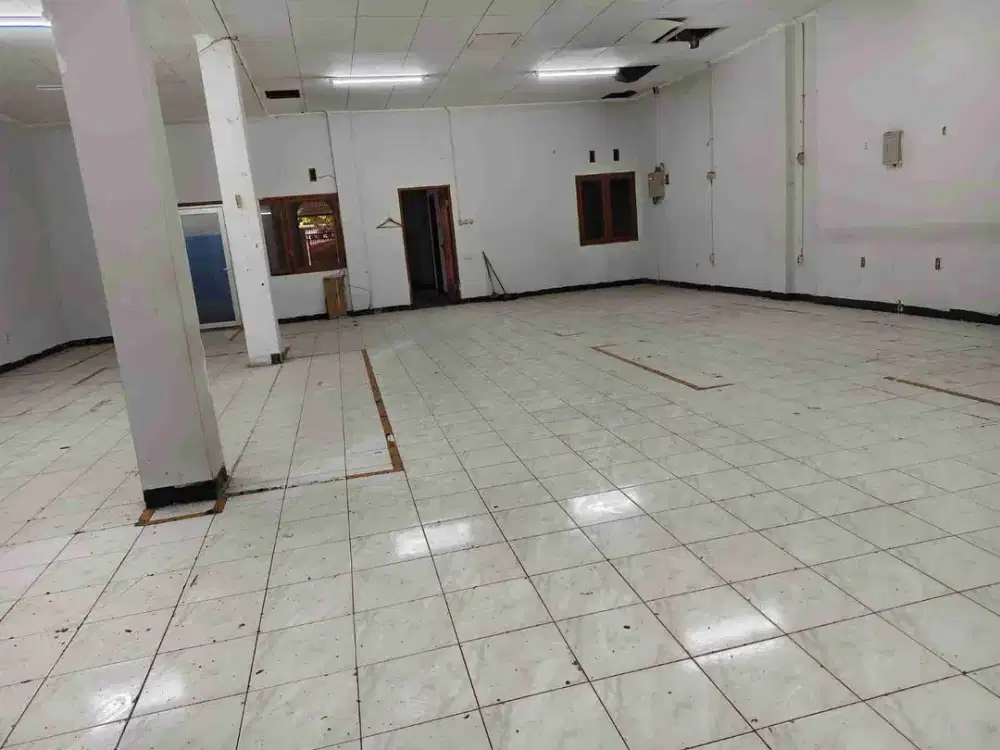 rumah + gudang di taman Kopo indah 3