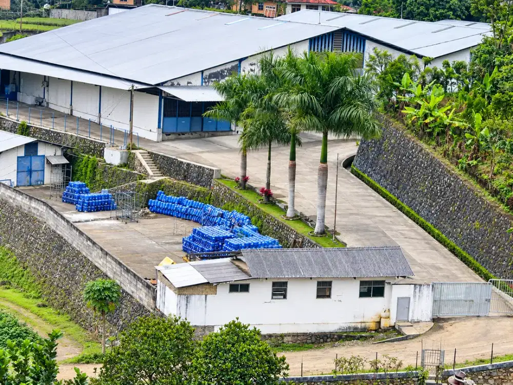 Dijual Pabrik Air Minum Beserta Perusahaan dan seluruh Aset Termasuk Semua Perijinan dan Management Di Cicurug Sukabumi