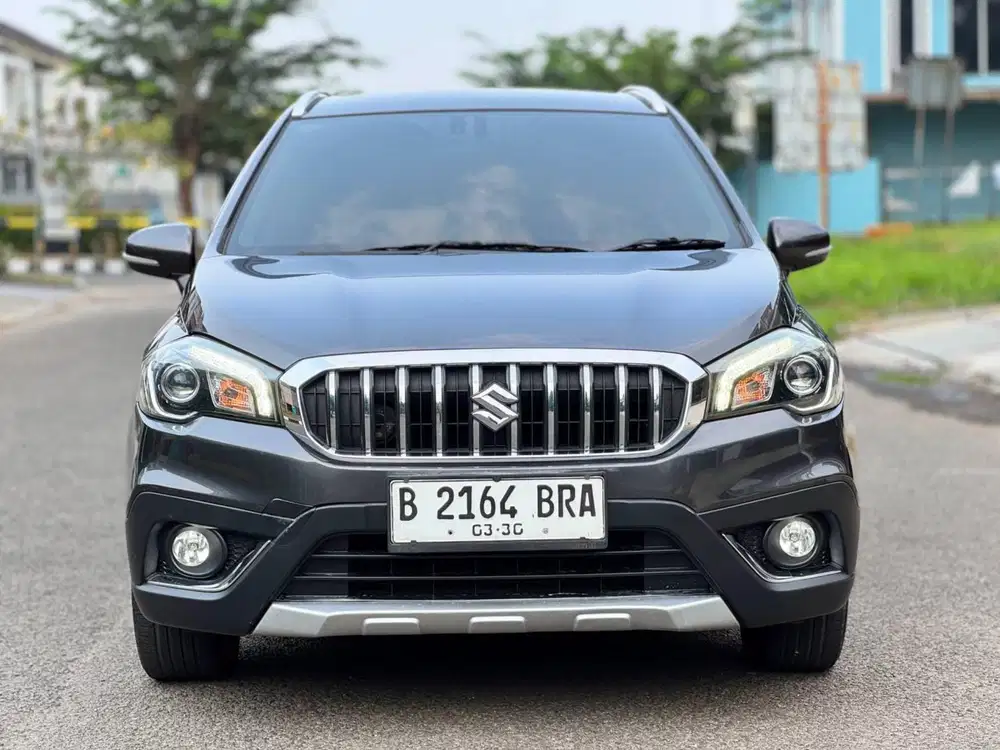 Suzuki SX4 Scross 2019 AT Abu-Abu Metalik