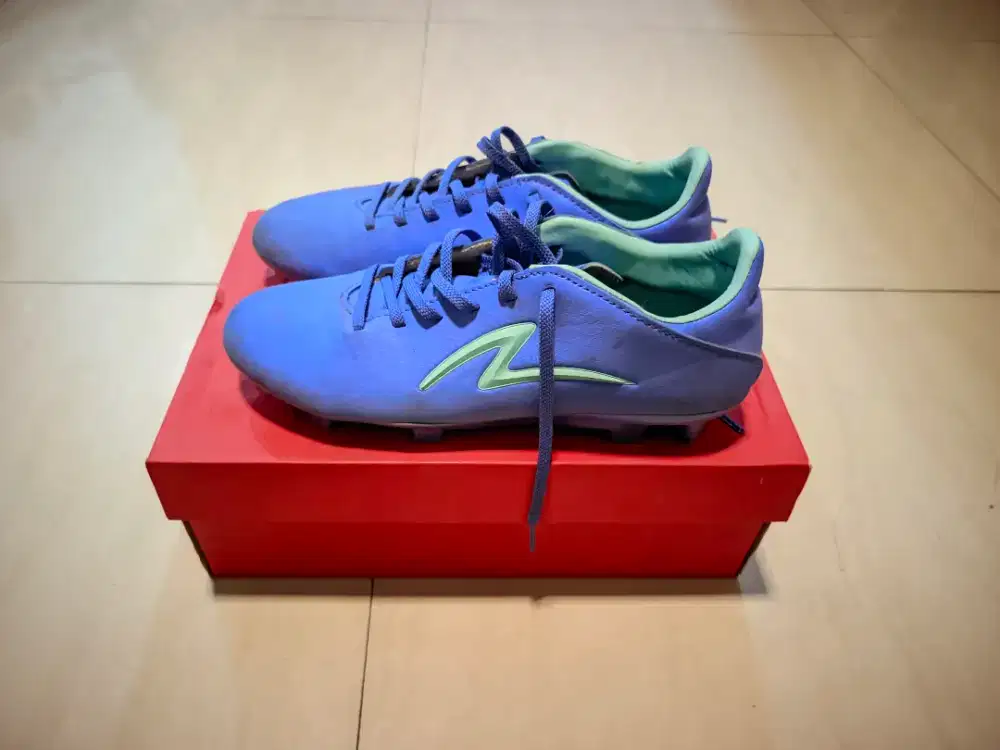 sepatu futsal specs essorer fg ukuran 38
