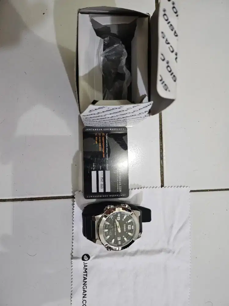 Casio General AMW-870-1AVDF